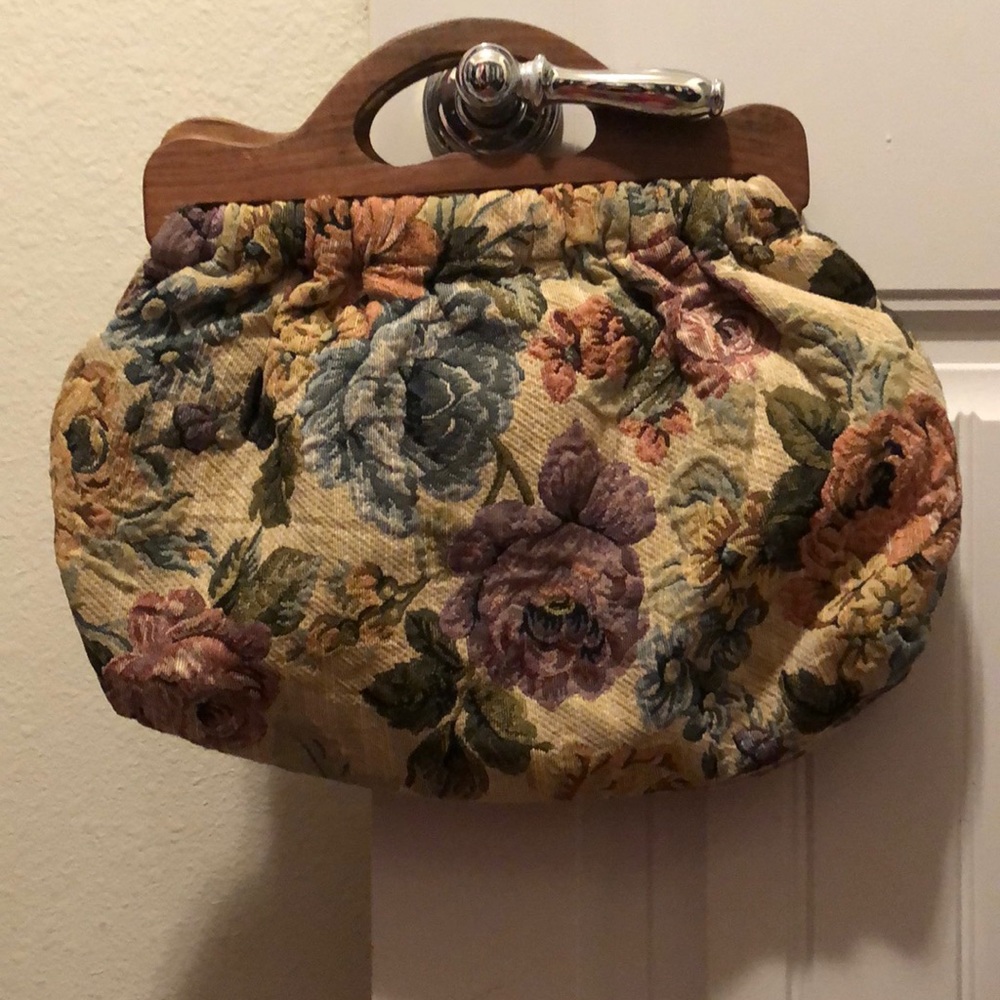 Floral Handbag - Picture 2 of 2